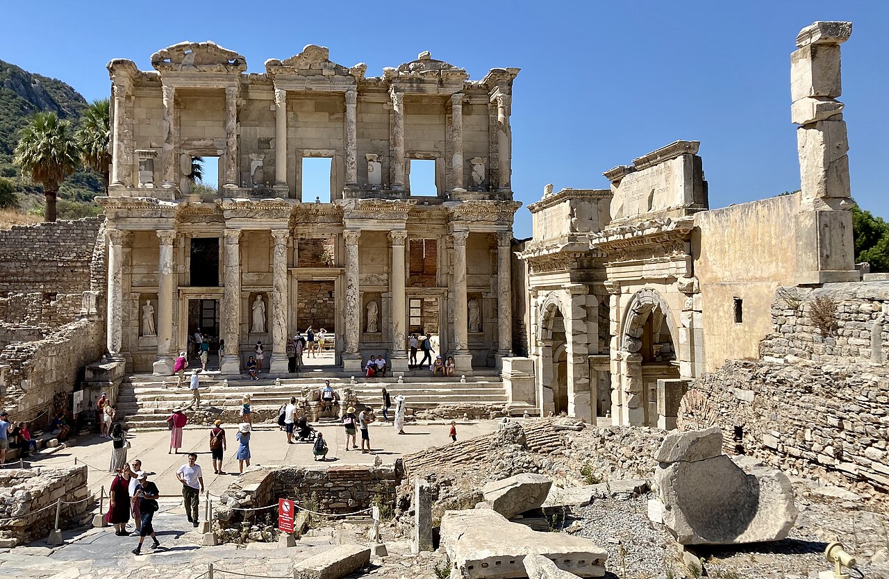 Efes Celsus Kütüphanesi